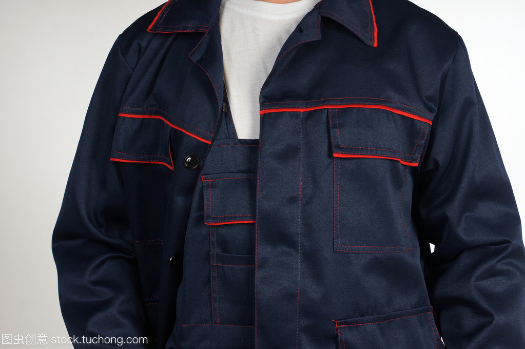 工裝制服 從功能性到時尚符號的演變